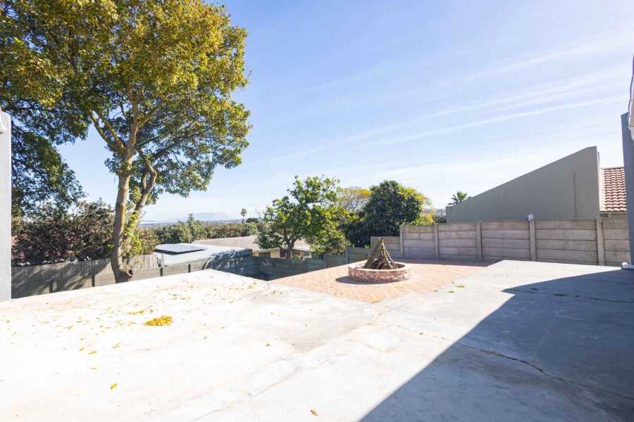 To Let 3 Bedroom Property for Rent in Morgenster Heights Western Cape